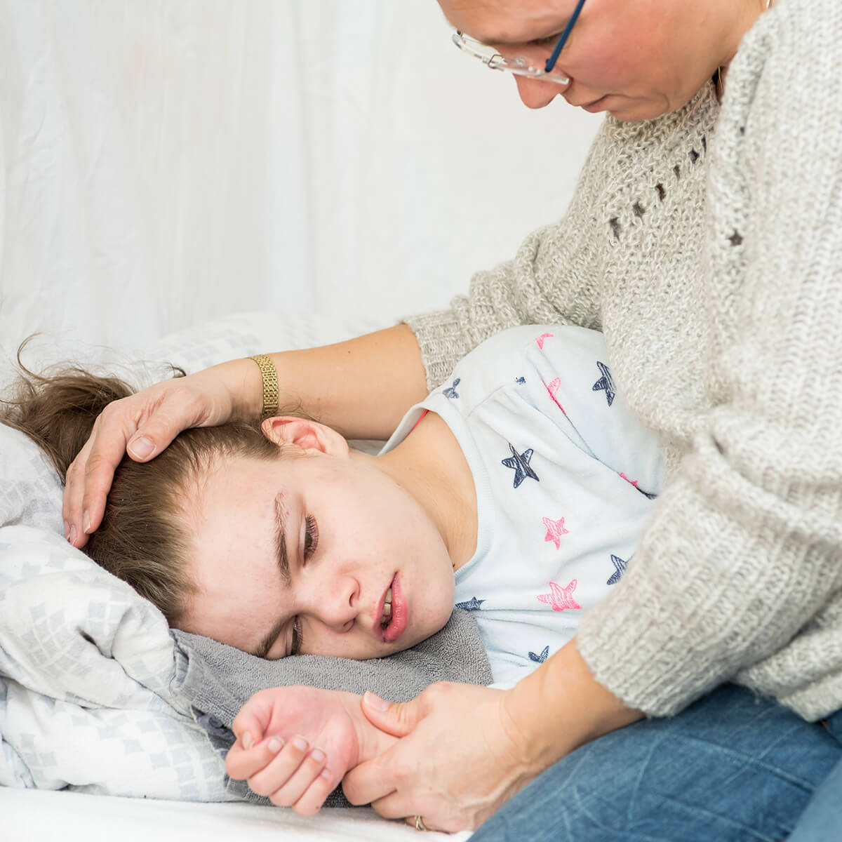 Seizure types: generalized seizures